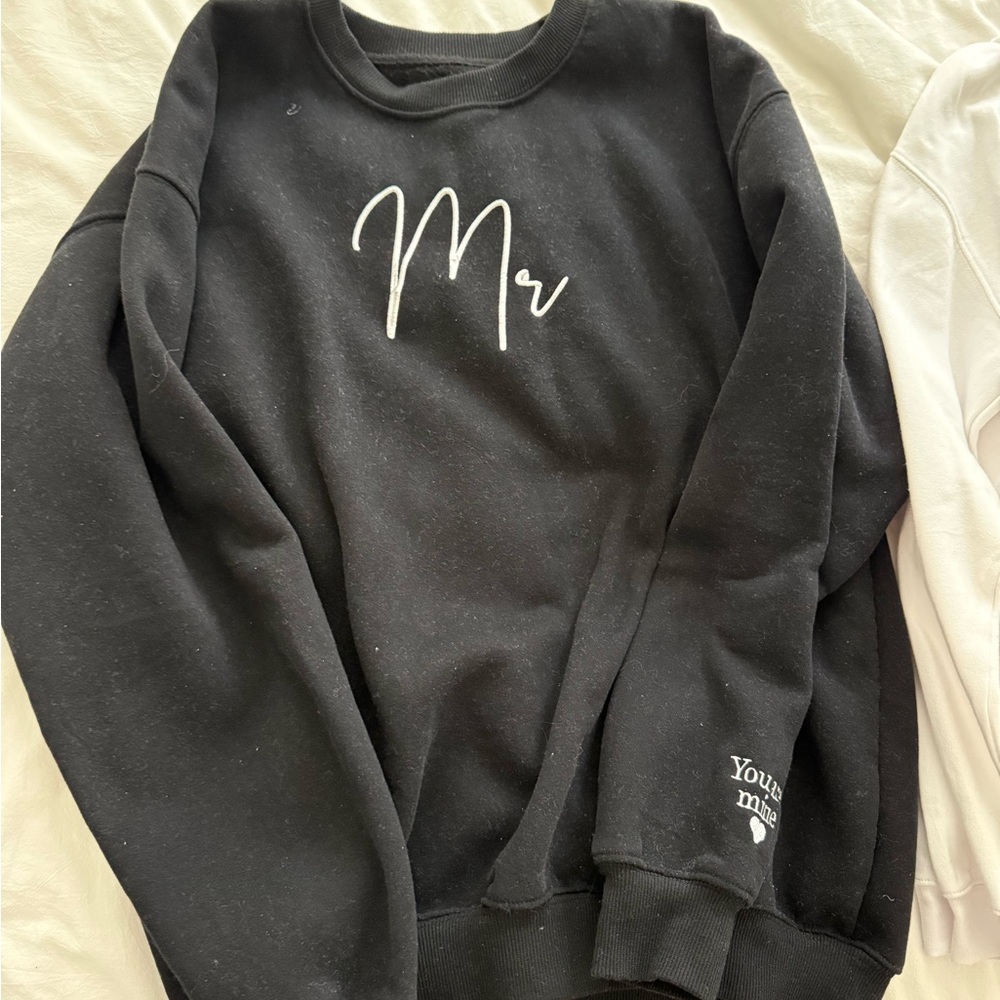 White Sweatshirt with Black Script - image 6